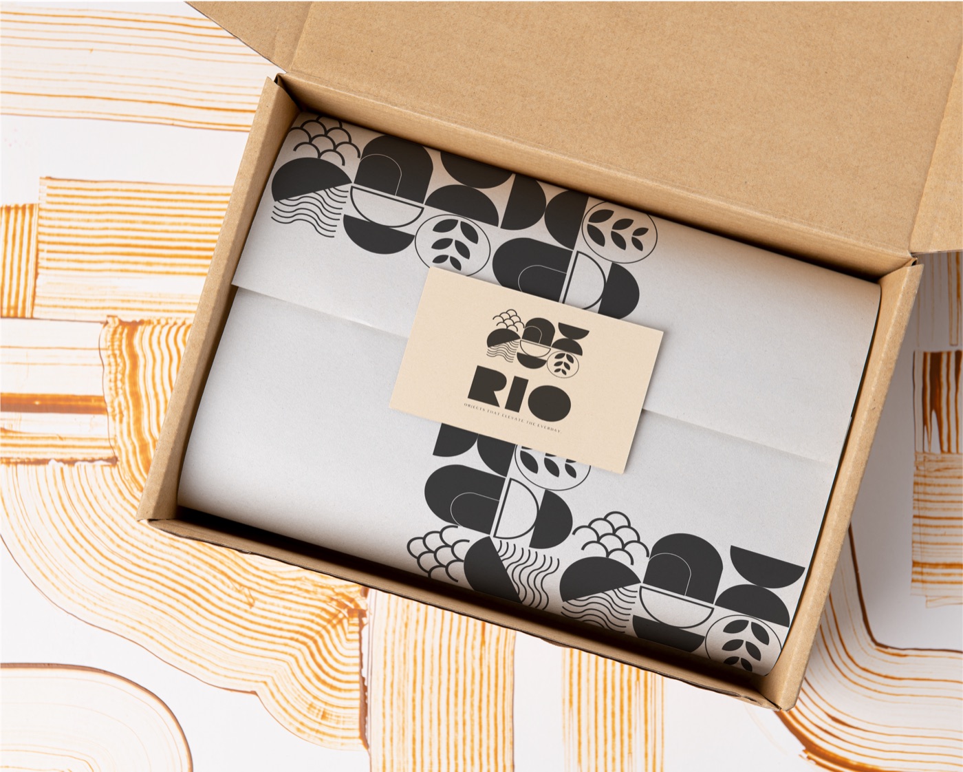 Rio botanical packaging and shipping box.